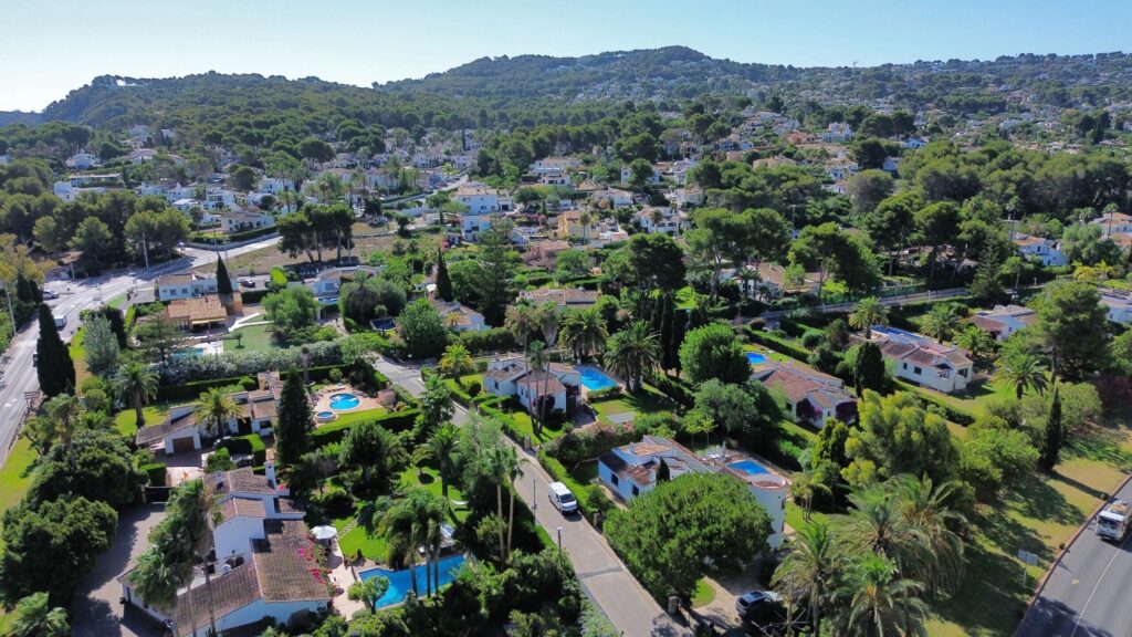 jardinero urbanizaciones tosalet javea